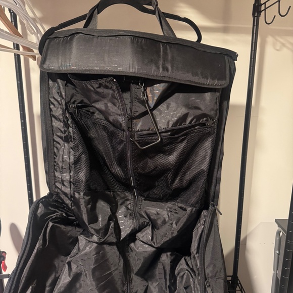 BMW Lifestyle Duffle Suit Bag Luggage European Luxury Garment Duffel - Picture 6 of 7